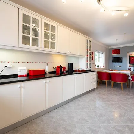 Villa Manuelina - Luxuosa Com Piscina Aquecida By Dolcestay Sesimbra